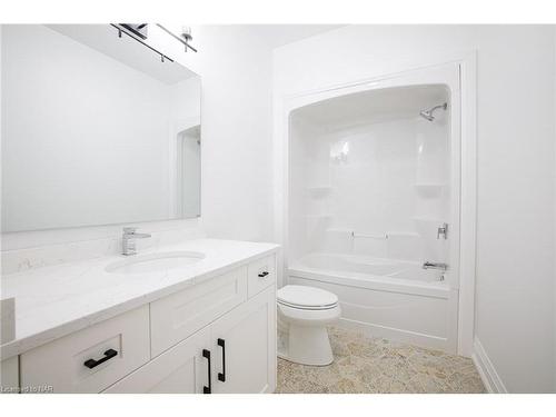 62 Pleasant Avenue N, Ridgeway, ON - Indoor Photo Showing Bathroom