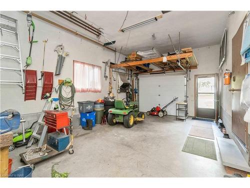 6 Woodside Drive, Port Colborne, ON - Indoor Photo Showing Garage