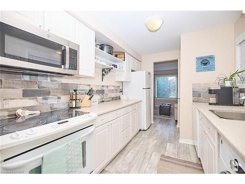 181 Idylewylde Street, Fort Erie, ON - Indoor Photo Showing Kitchen