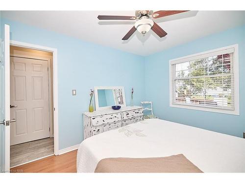 181 Idylewylde Street, Fort Erie, ON - Indoor Photo Showing Bedroom