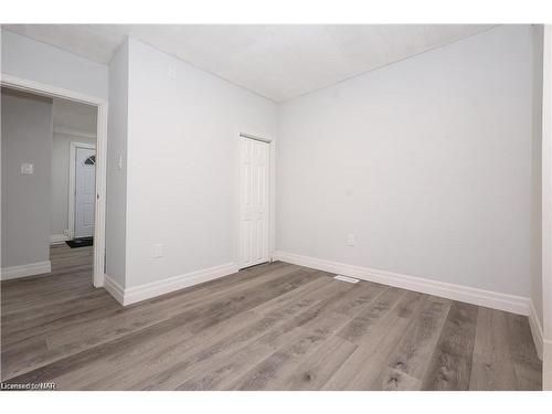 6610 Montrose Road, Niagara Falls, ON - Indoor Photo Showing Other Room