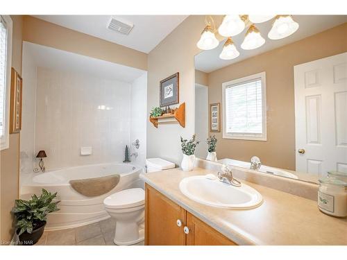 20 Robertson Road, Niagara-On-The-Lake, ON - Indoor Photo Showing Bathroom