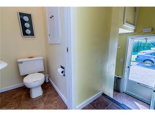 3959 Niagara River Parkway, Fort Erie, ON - Indoor Photo Showing Bathroom