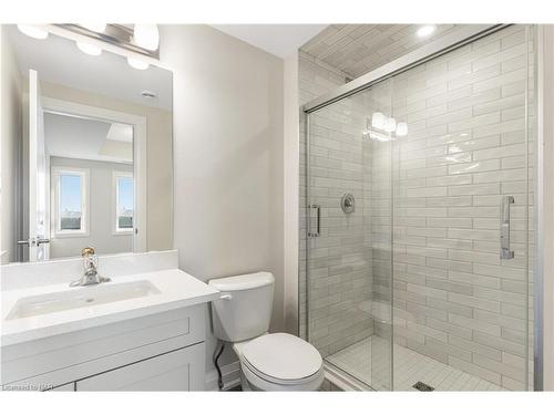 307-118 Summersides Boulevard, Pelham, ON - Indoor Photo Showing Bathroom