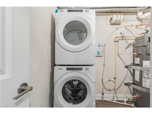 307-118 Summersides Boulevard, Pelham, ON - Indoor Photo Showing Laundry Room