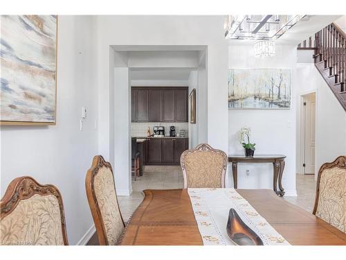 8760 Milomir Street, Niagara Falls, ON - Indoor Photo Showing Dining Room