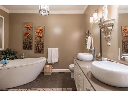 2234 Stonehaven Avenue, Niagara Falls, ON - Indoor Photo Showing Bathroom