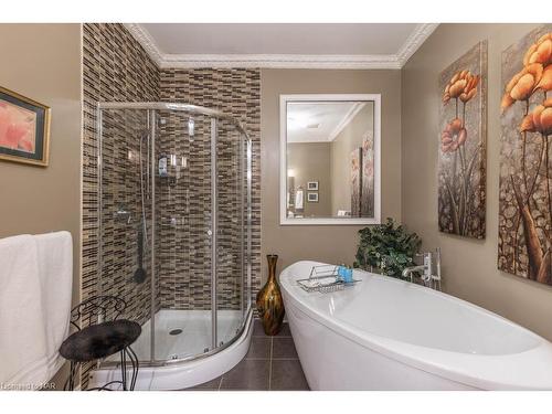 2234 Stonehaven Avenue, Niagara Falls, ON - Indoor Photo Showing Bathroom