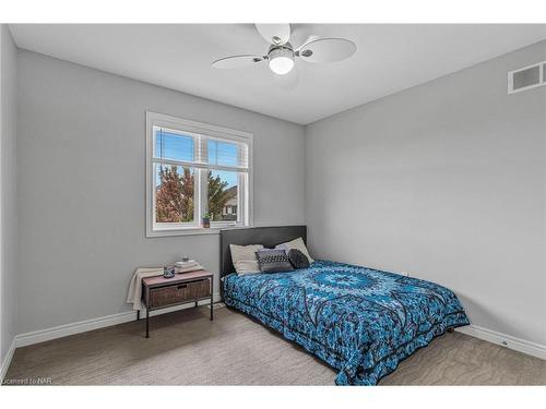 101 Silverwood Avenue, Welland, ON - Indoor Photo Showing Bedroom