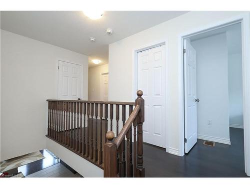 7710 Buckeye Crescent, Niagara Falls, ON - Indoor Photo Showing Other Room