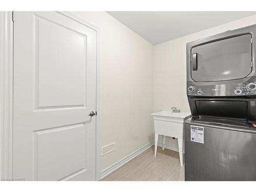 34 Oriole Crescent, Port Colborne, ON - Indoor Photo Showing Laundry Room