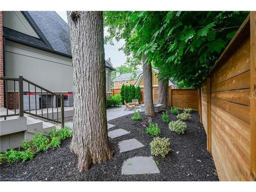 2 Cottage Street, Niagara-On-The-Lake, ON - Outdoor With Exterior