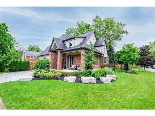 2 Cottage Street, Niagara-On-The-Lake, ON - Outdoor