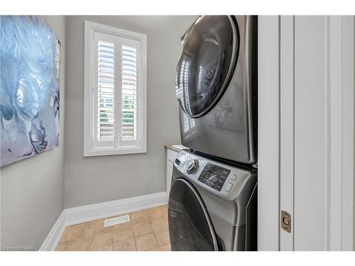 2 Cottage Street, Niagara-On-The-Lake, ON - Indoor Photo Showing Laundry Room