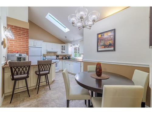 3660 Hazel Street, Ridgeway, ON - Indoor Photo Showing Dining Room