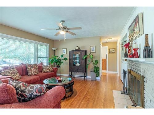 3660 Hazel Street, Ridgeway, ON - Indoor Photo Showing Living Room With Fireplace