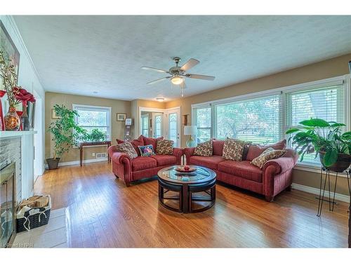 3660 Hazel Street, Ridgeway, ON - Indoor Photo Showing Living Room With Fireplace