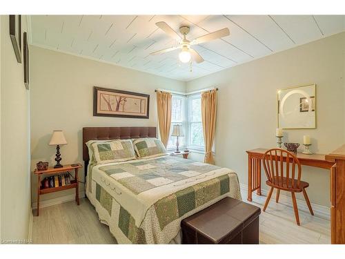 3660 Hazel Street, Ridgeway, ON - Indoor Photo Showing Bedroom