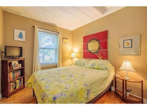 3660 Hazel Street, Ridgeway, ON - Indoor Photo Showing Bedroom