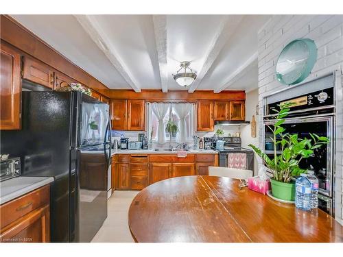 5371 Huron Street, Niagara Falls, ON - Indoor Photo Showing Kitchen With Double Sink