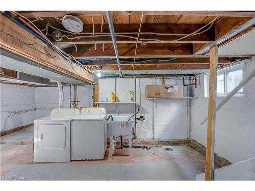 5371 Huron Street, Niagara Falls, ON - Indoor Photo Showing Laundry Room