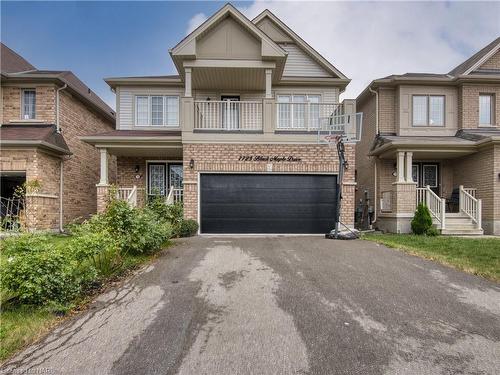 7725 Black Maple Drive, Niagara Falls, ON - Outdoor With Facade