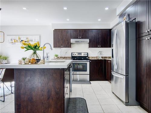 7725 Black Maple Drive, Niagara Falls, ON - Indoor Photo Showing Kitchen