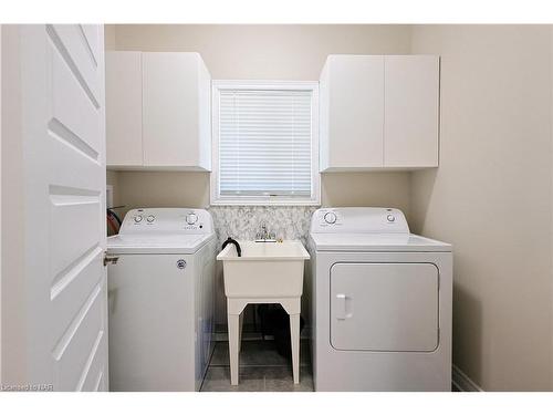 13 Cinnamon Street, Thorold, ON - Indoor Photo Showing Laundry Room