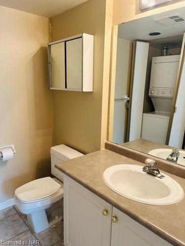 504-5100 Dorchester Road, Niagara Falls, ON - Indoor Photo Showing Bathroom