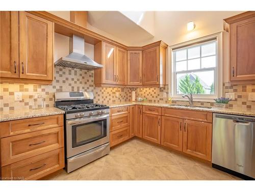 3458 Trillium Crescent Crescent, Ridgeway, ON - Indoor Photo Showing Kitchen