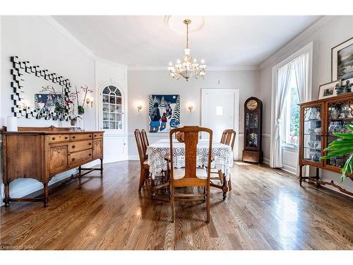 9 Shaldan Lane, Fonthill, ON - Indoor Photo Showing Dining Room