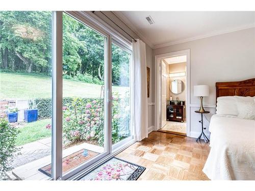 9 Shaldan Lane, Fonthill, ON - Indoor Photo Showing Bedroom