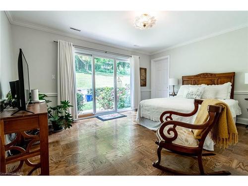 9 Shaldan Lane, Fonthill, ON - Indoor Photo Showing Bedroom