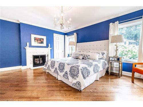 9 Shaldan Lane, Fonthill, ON - Indoor Photo Showing Bedroom