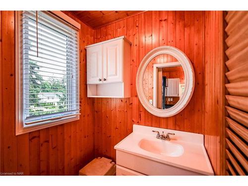 9 Shaldan Lane, Fonthill, ON - Indoor Photo Showing Bathroom