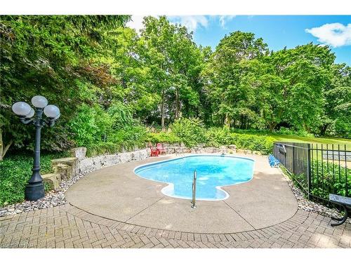 9 Shaldan Lane, Fonthill, ON - Outdoor With In Ground Pool With Backyard