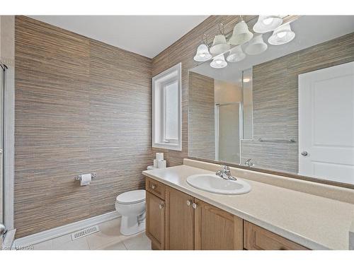 29 White Ash Road, Thorold, ON - Indoor Photo Showing Bathroom