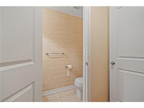 29 White Ash Road, Thorold, ON - Indoor Photo Showing Bathroom