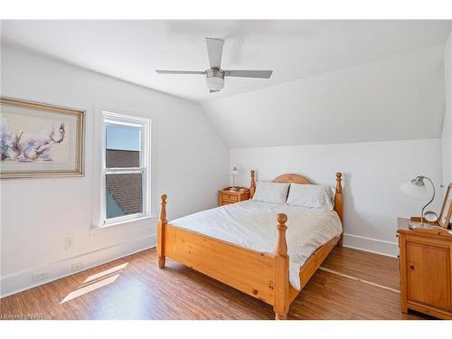 34 Park Street, Port Colborne, ON - Indoor Photo Showing Bedroom