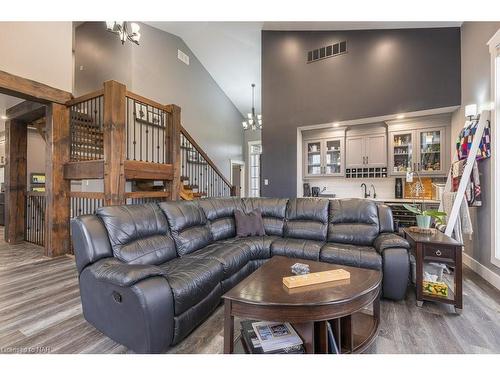 53214 Winger Road, Wainfleet, ON - Indoor Photo Showing Living Room