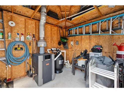 2663 Thompson Road, Niagara Falls, ON - Indoor Photo Showing Basement