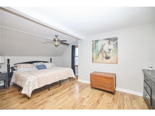 62 Balmoral Avenue, Welland, ON - Indoor Photo Showing Bedroom