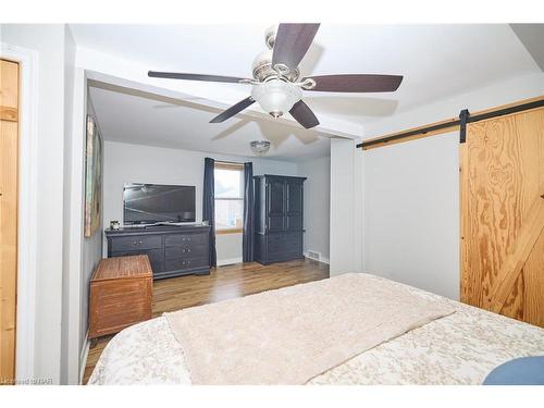 62 Balmoral Avenue, Welland, ON - Indoor Photo Showing Bedroom