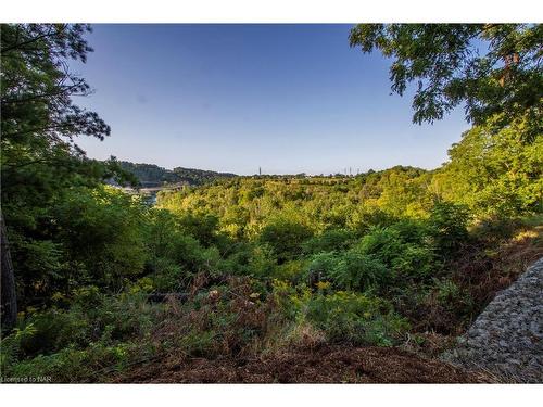 8 Janet Court, St. Catharines, ON - Outdoor With View