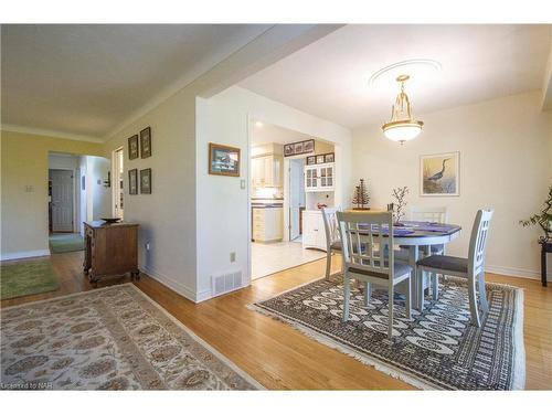 8 Janet Court, St. Catharines, ON - Indoor Photo Showing Dining Room