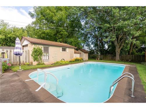 6326 Doreen Drive, Niagara Falls, ON - Outdoor With In Ground Pool With Backyard