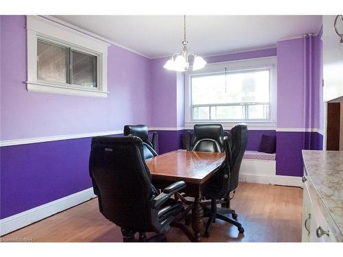 17 Elizabeth Street, Welland, ON - Indoor Photo Showing Dining Room