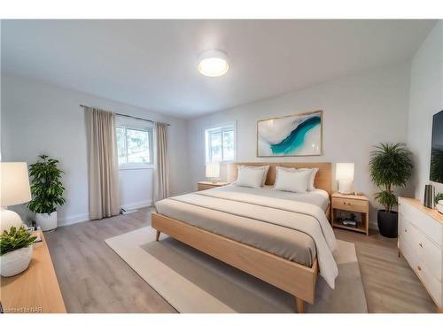 6611 O'Neil Street, Niagara Falls, ON - Indoor Photo Showing Bedroom