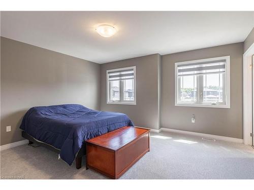 7299 Sherrilee Crescent, Niagara Falls, ON - Indoor Photo Showing Bedroom