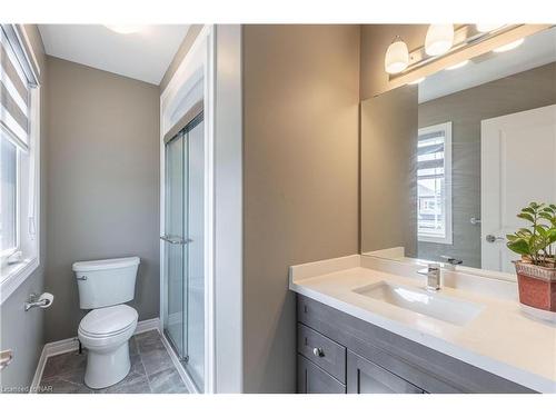 7299 Sherrilee Crescent, Niagara Falls, ON - Indoor Photo Showing Bathroom